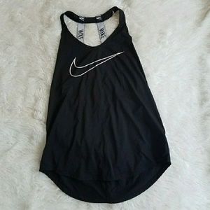 Black Nike tanktop
